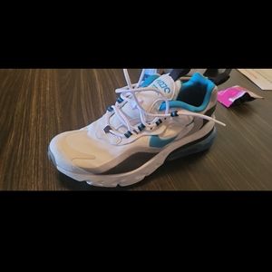 Nike brand new wore 1 time